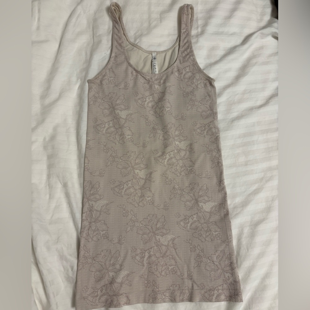 Aritzia Babaton Small Floral Tank with stretch